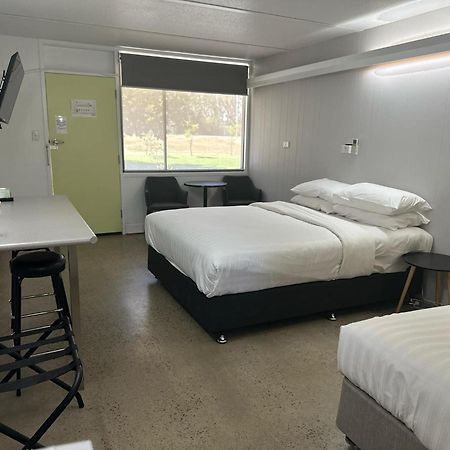 24Hour Check-In Motels- Bridgewater Motel Bridgewater On Loddon Exterior foto