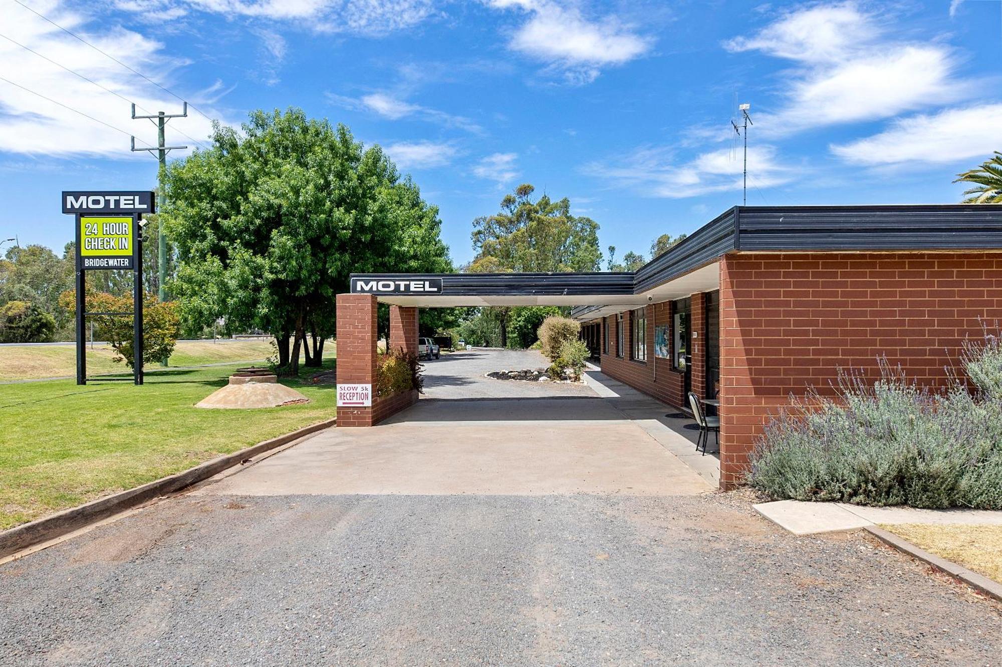 24Hour Check-In Motels- Bridgewater Motel Bridgewater On Loddon Exterior foto